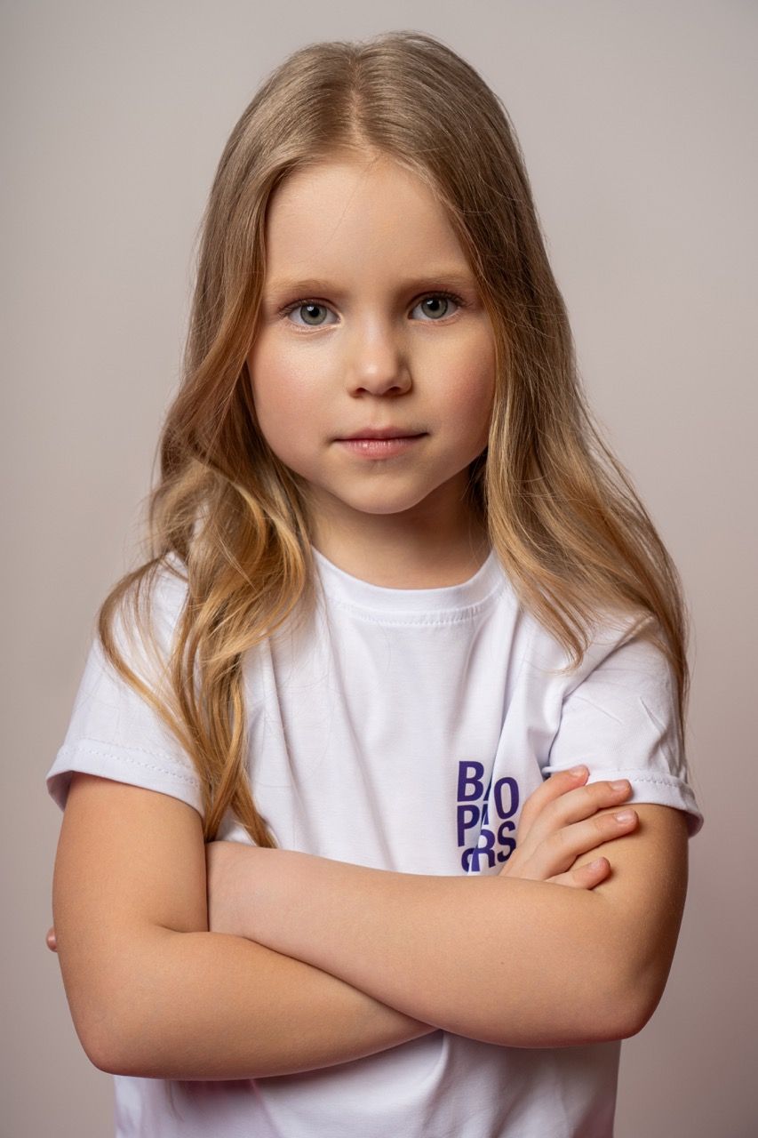 Еліна Михно