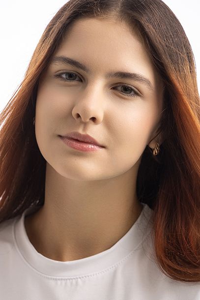 Анастасія Момотова
